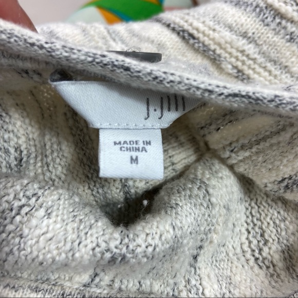 J Jill button back fringe sweater. Size Medium - Picture 6 of 9